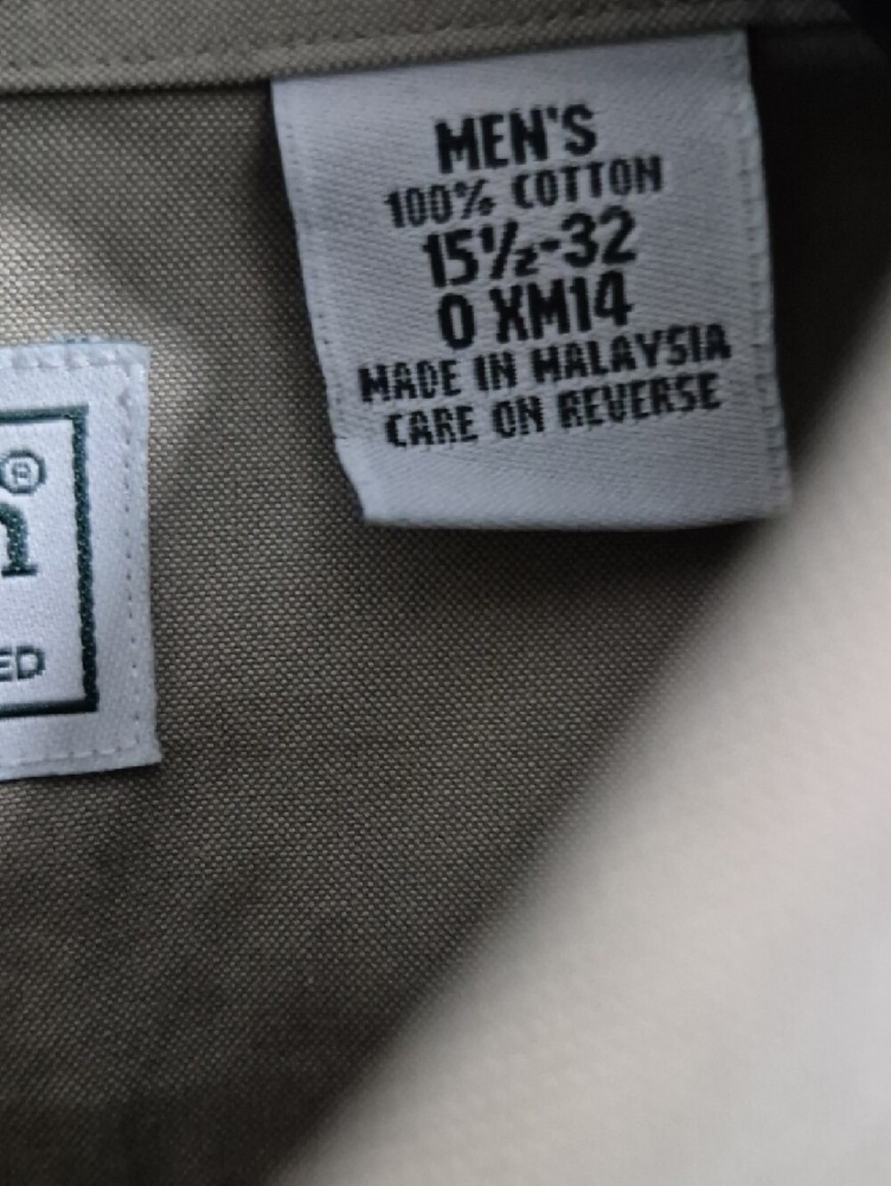 L.L. Bean Long-Sleeve Button-Down Shirt in Light Green - Picture 4 of 4